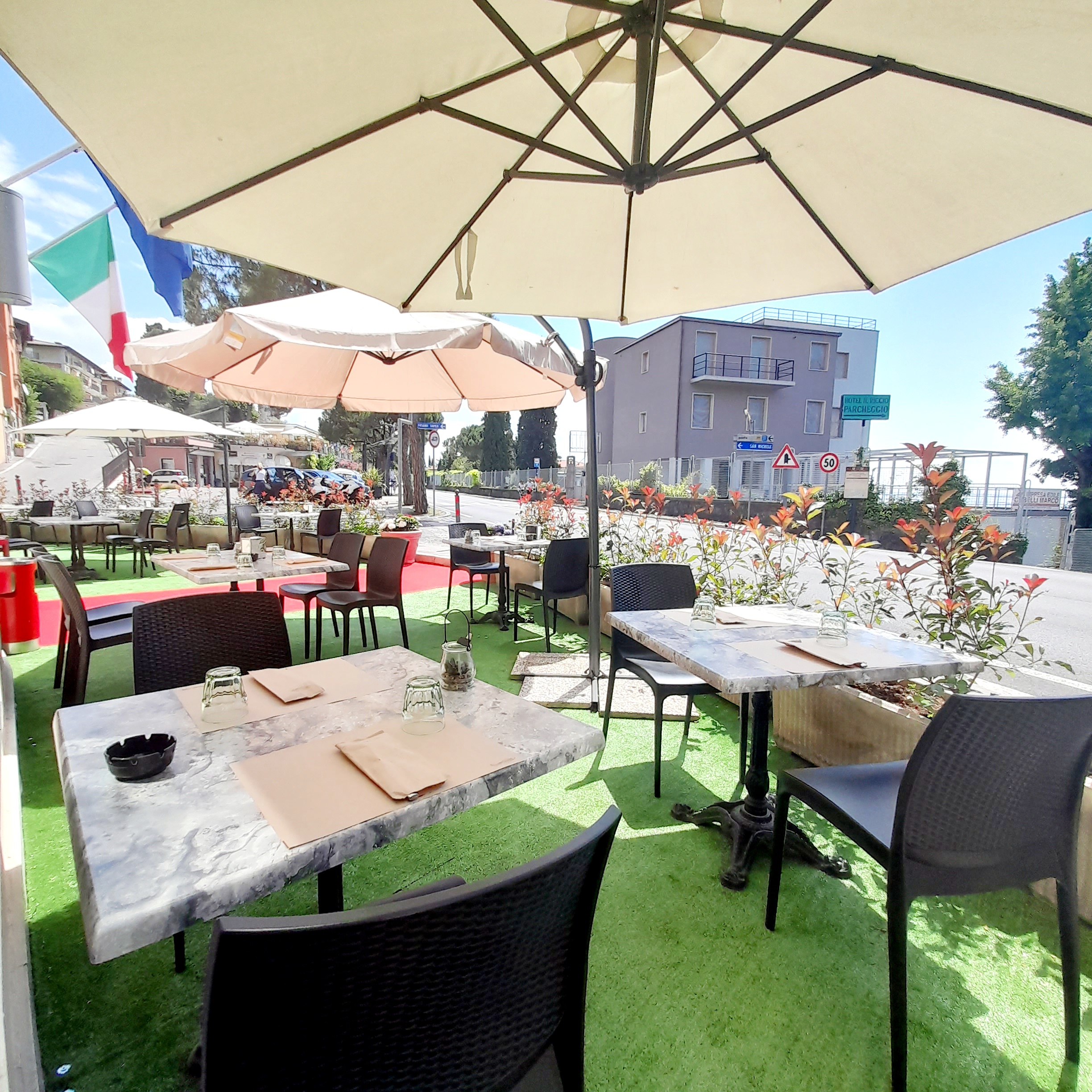 Bike Hotel Touring Gardone Riviera & Wellness foto 1