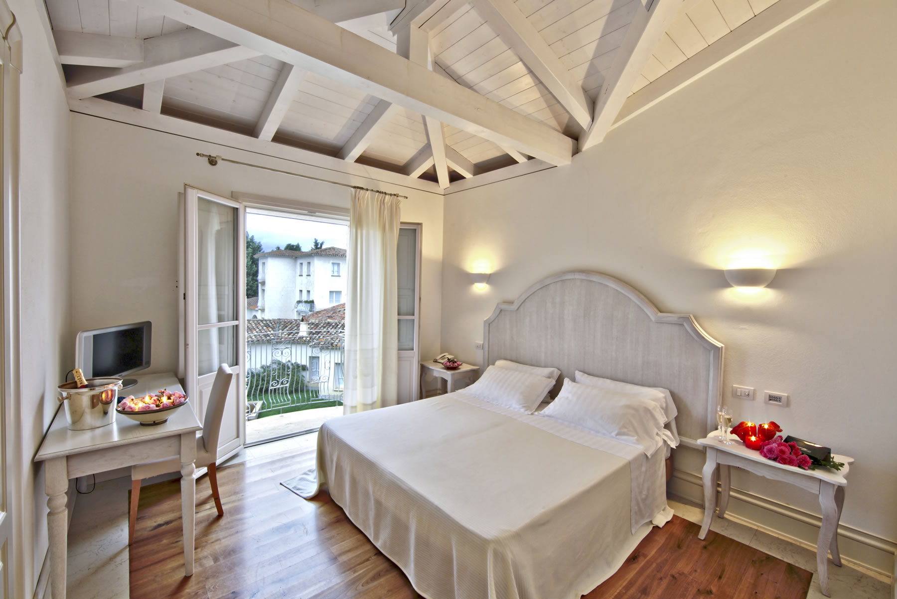 Hotel Tarthesh - foto 1