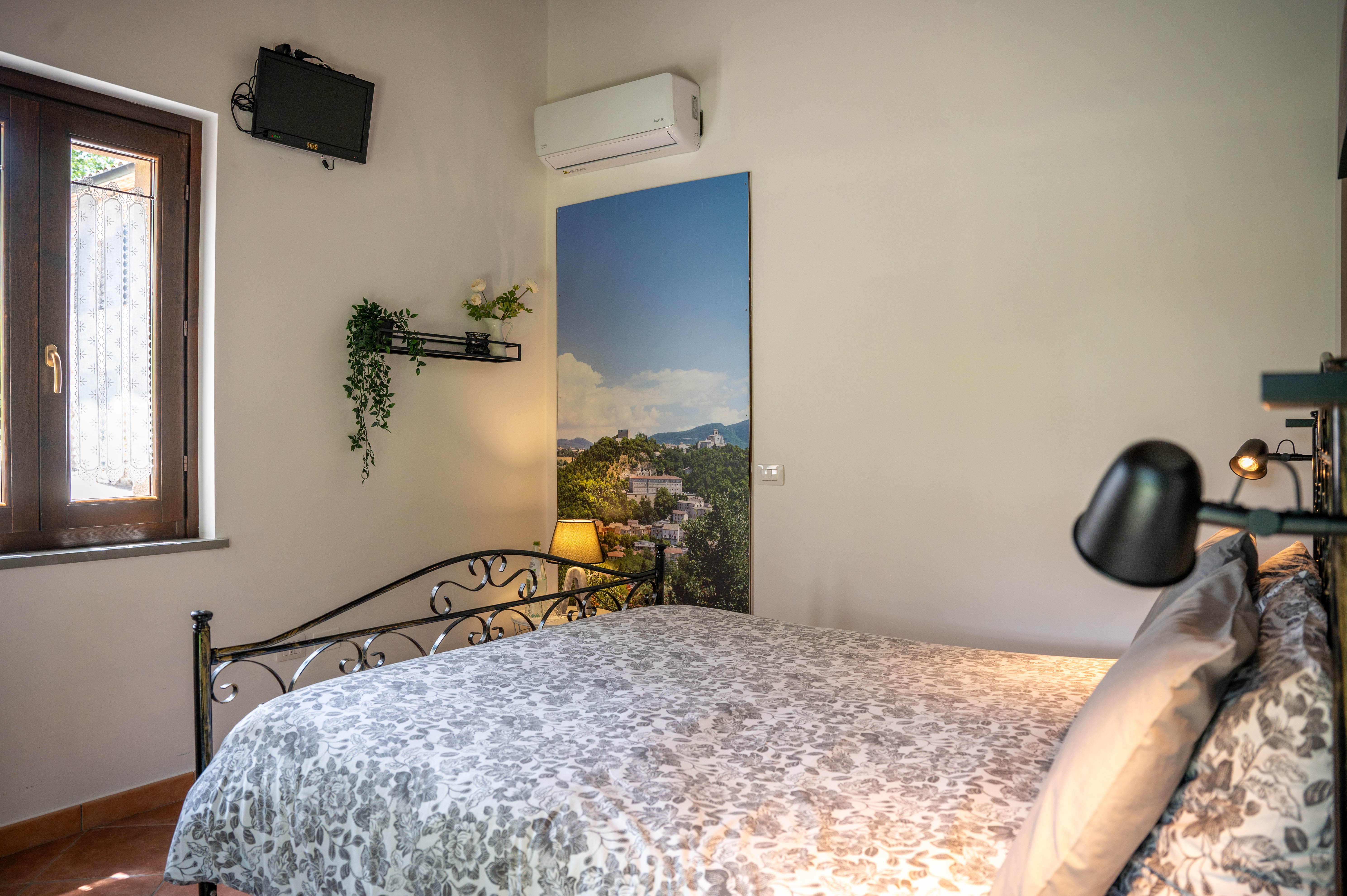 AGRITURISMO - CAMPEGGIO IL CASTELLARO - vicino alle grotte di Frasassi e vicino a Gubbio - foto 1
