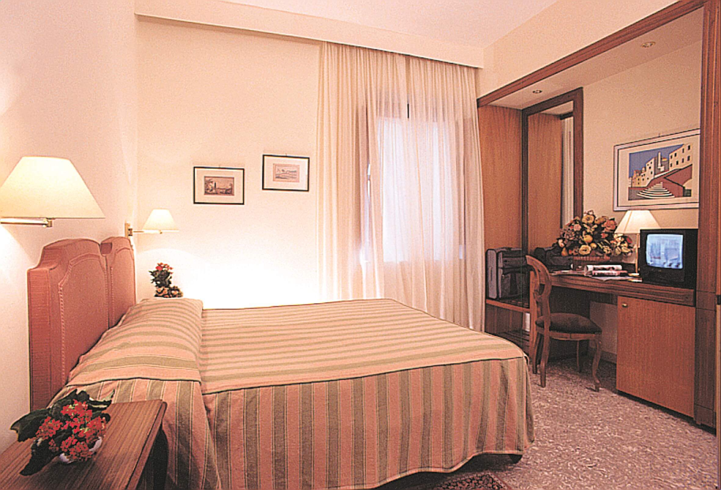 Hotel Italia - foto 2