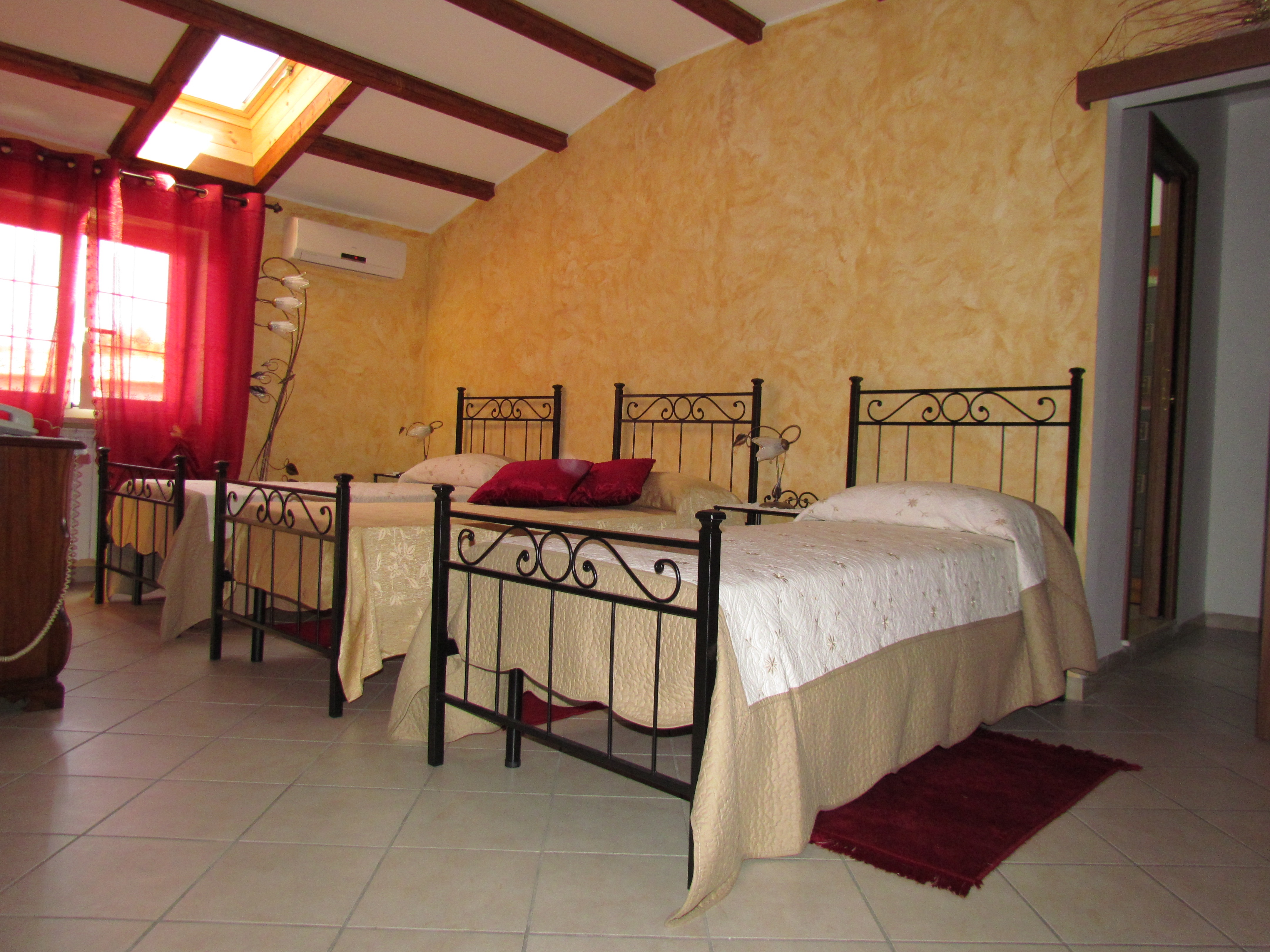B&B Valmontone MagicLand - Casa del Girasole foto 1