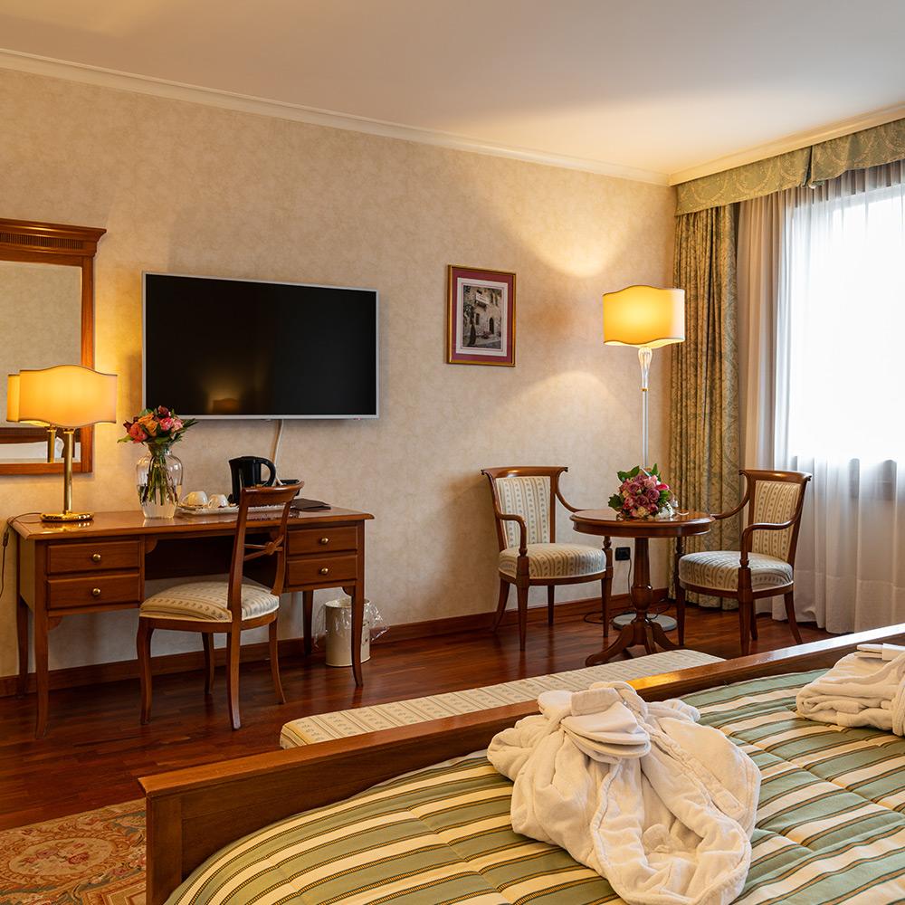 Hotel Roxy Plaza - foto 1