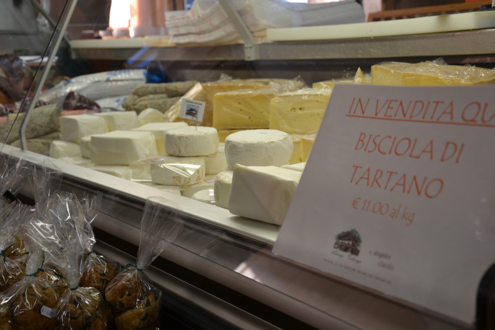 Albergo Ristorante VALLUNGA - NEGOZIO ALIMENTARI E PRODOTTI TIPICI - foto 5