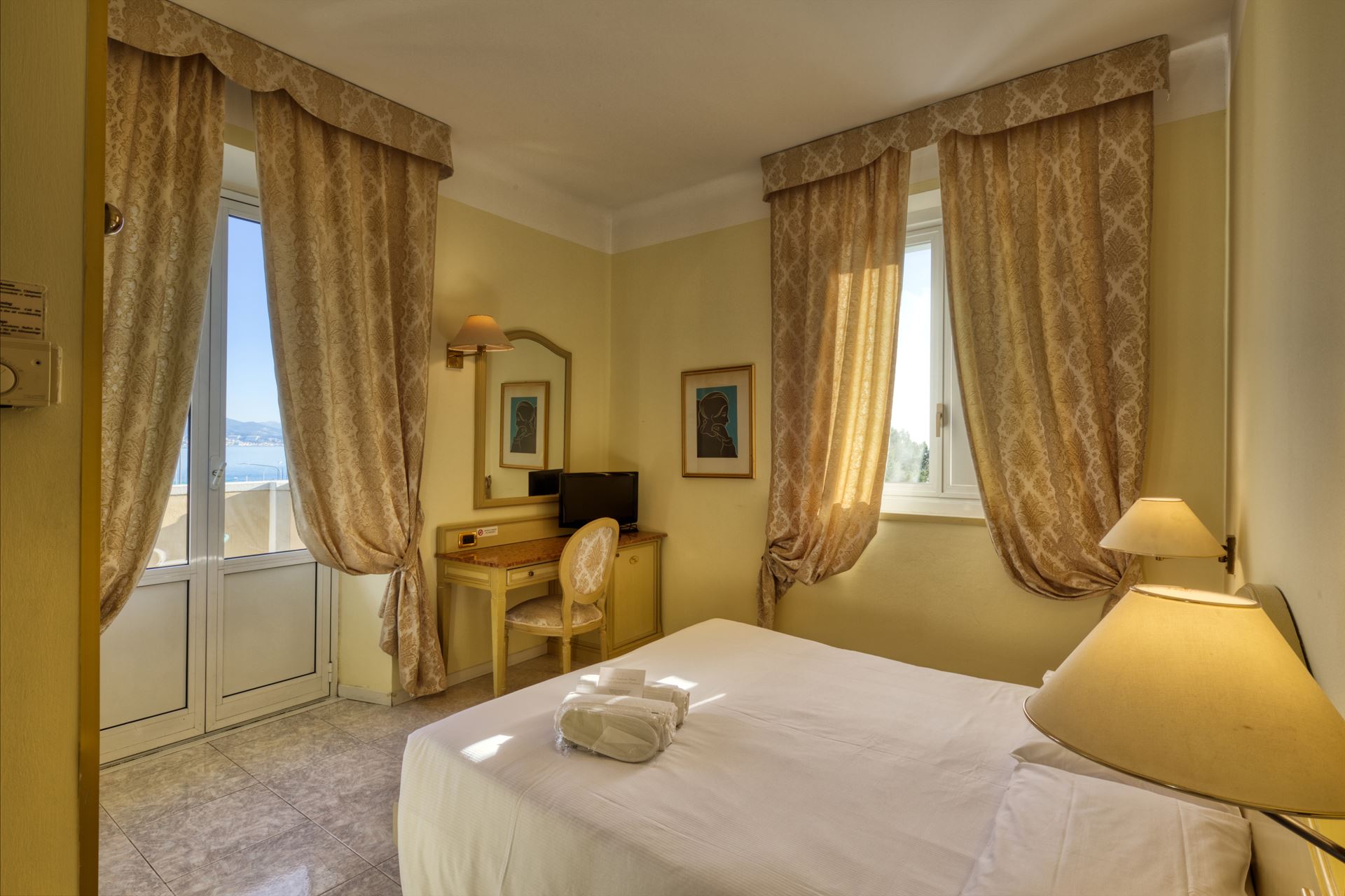 Ena Hotel - foto 2