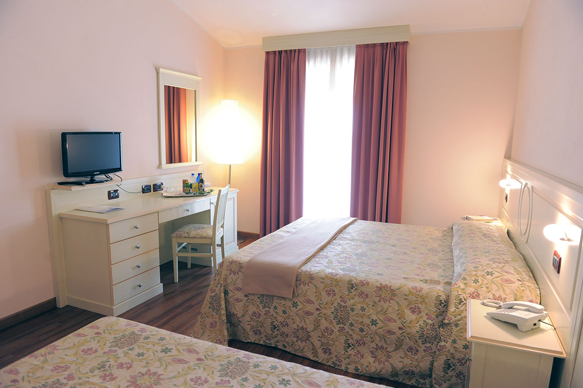 Hotel Plazza Porcari - foto 5