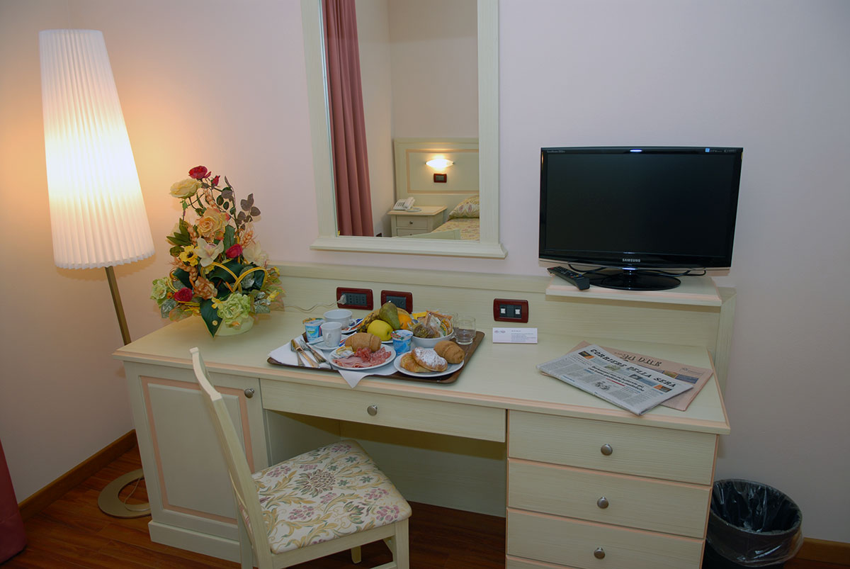 Hotel Plazza Porcari - foto 6