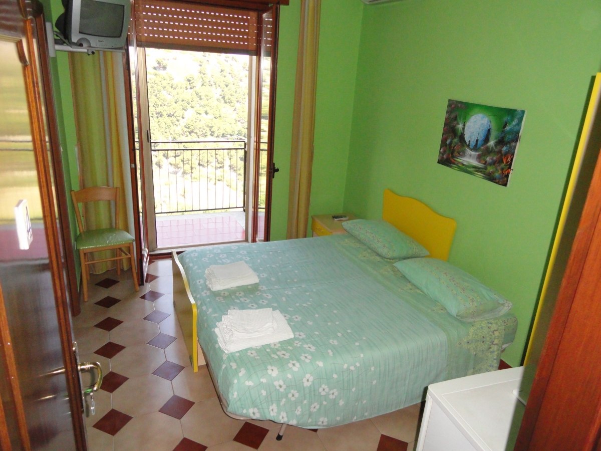 bed and breakfast-affitta camera Roseto Capo Spulico La Dimora - foto 2