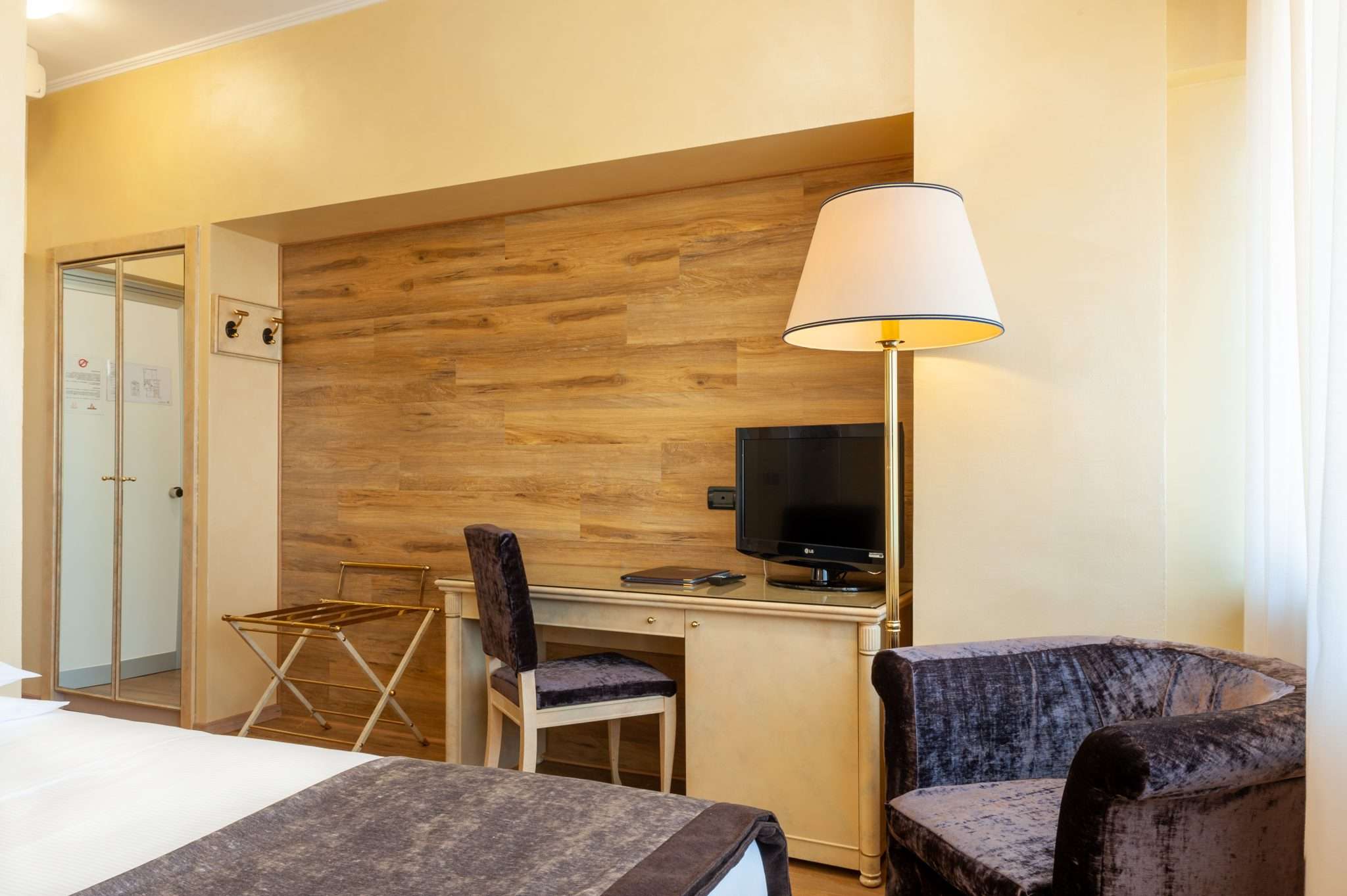 Augustus hotel - foto 1