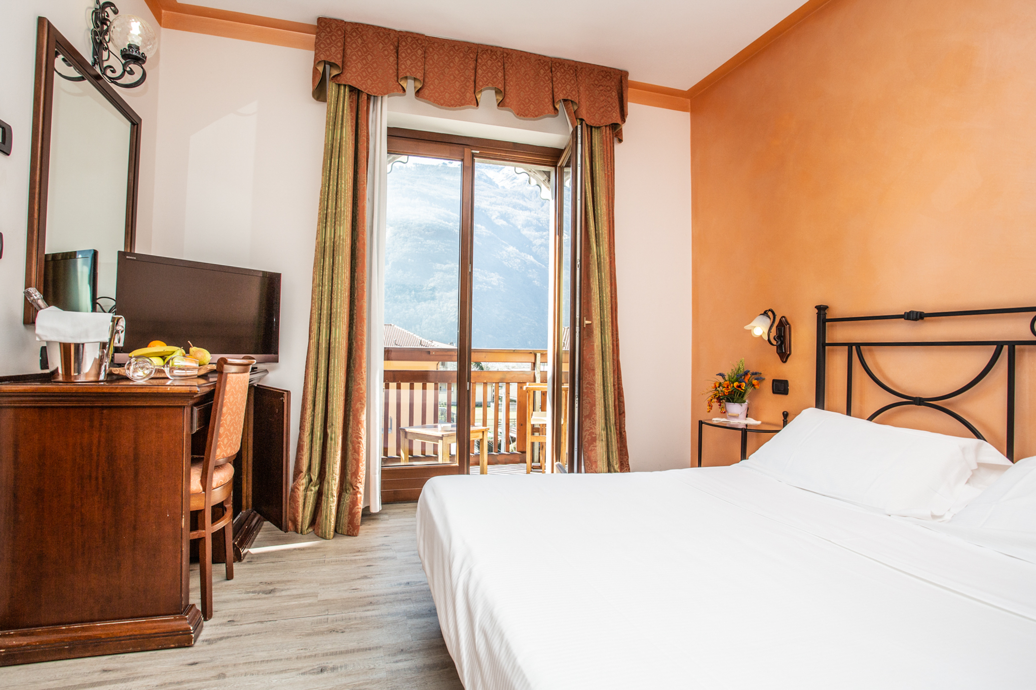 Hotel Crabun - foto 1